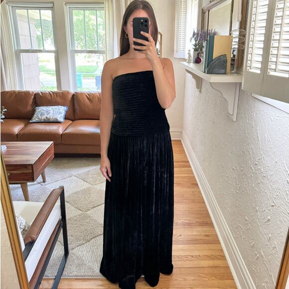 TADASHI COLLECTION Vintage Black Strapless Velvet Gown Size 4 - Picture 1 of 8